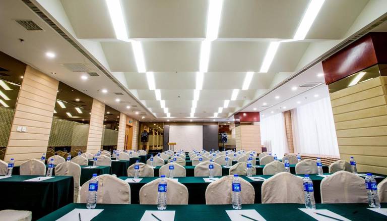 Holiday Inn Express Dalian City Centre