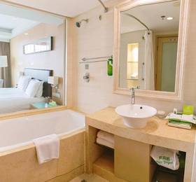 Отдых в Holiday Inn Qingdao Parkview - Китай, Циндао