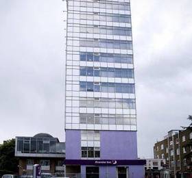 Premier Inn London Hammersmith  в Лондоне