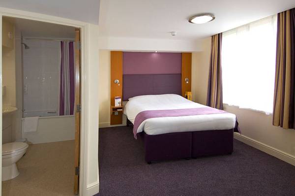 Premier Inn London Southwark (Tate Modern)  3*