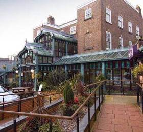 Premier Inn Stockport Central  в Стокпорте