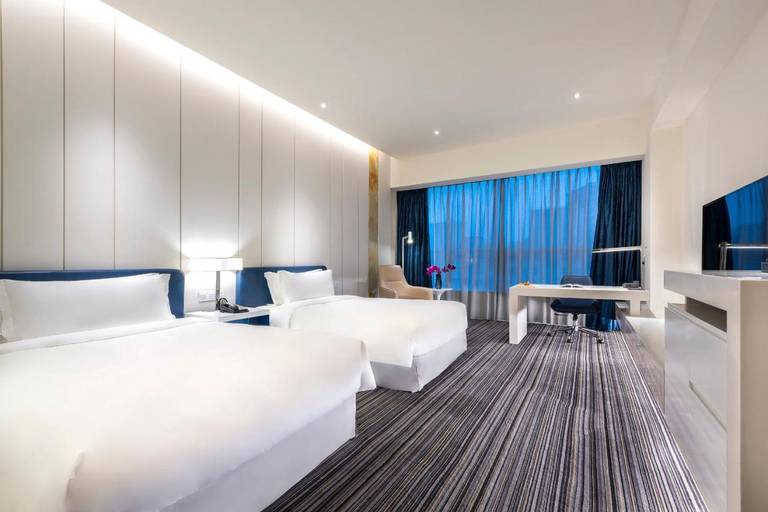 Grand Mercure Shanghai Century Park Hotel