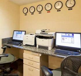 Hilton Garden Inn Atlanta Perimeter Center  в Атланте