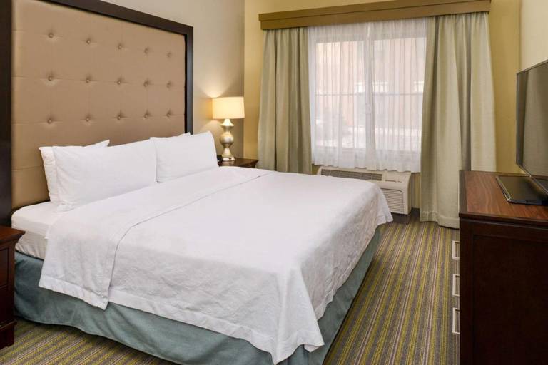 Homewood Suites by Hilton Fresno 