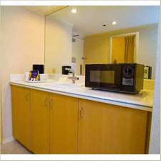 DoubleTree by Hilton Alana Waikiki Hotel  3* США, Гонолулу