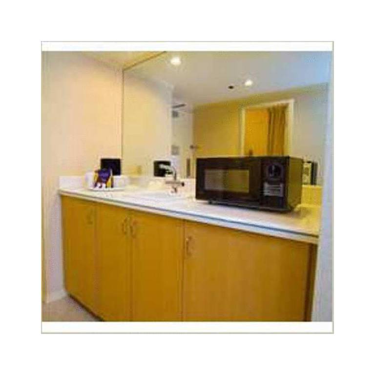 DoubleTree by Hilton Alana Waikiki Hotel 