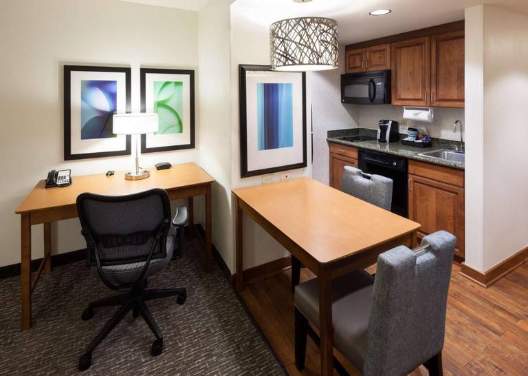 Homewood Suites by Hilton Omaha - Downtown 