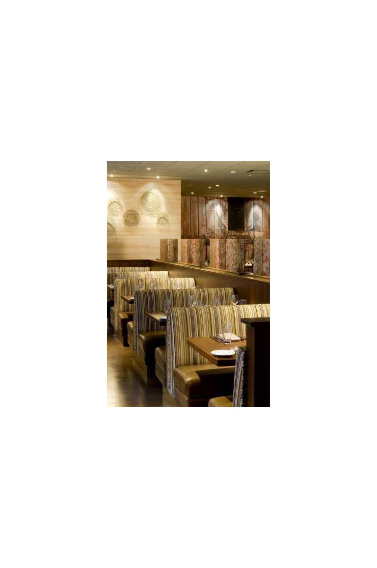 DoubleTree by Hilton Chicago Magnificent Mile 