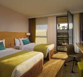 Courtyard by Marriott Montpellier, Монпелье в Лане