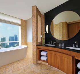 The Ritz-Carlton Hotel Jakarta Pacific Place в Джакарте