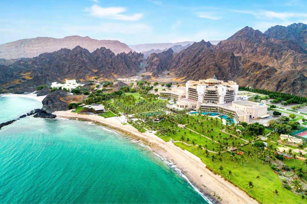 Al Bustan Palace 5*
