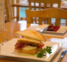 Best Western Admiralty Inn в Джилонге