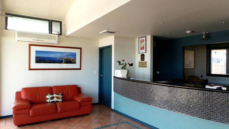 Best Western Travellers Motor Village