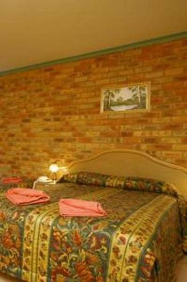 Best Western Pines Country Club Motor Inn 3* Австралия, Шеппартон