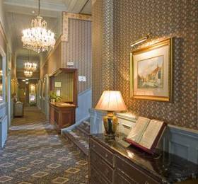 Best Western Limpley Stoke Hotel  в Бате