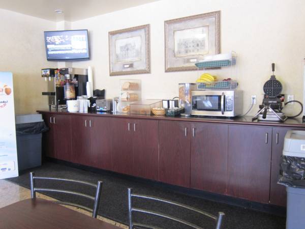 Days Inn Toronto East Lakeview 3* Канада, Торонто