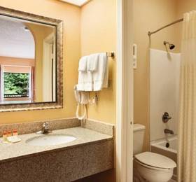 Туры в Days Inn & Suites Memphis  в США