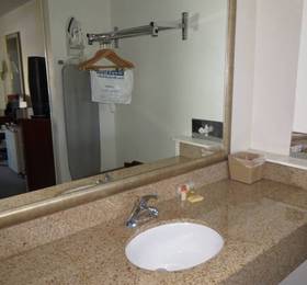 Туры в Days Inn Central  в США
