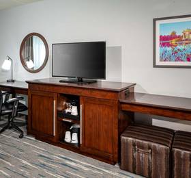 Hampton Inn & Suites St. Louis at Forest Park  в Сент-Луисе