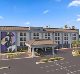 Hampton Inn Bakersfield - Central  в Бейкерсфилде