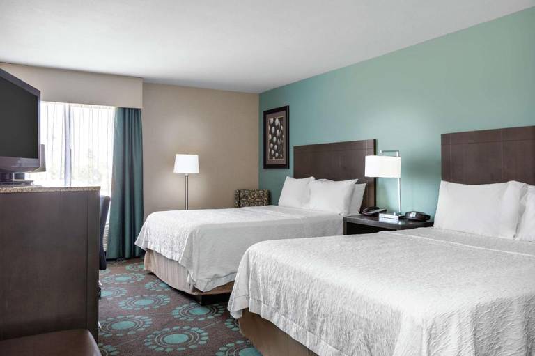 Hampton Inn Bakersfield - Central 