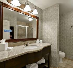 Hampton Inn & Suites Savannah Historic District  в Саванне