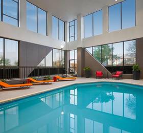 Crowne Plaza Hotel Dallas Market Center  в Далласе