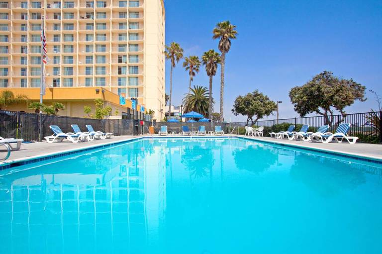 Crowne Plaza Hotel Ventura Beach 