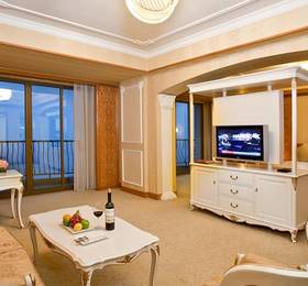 Crowne Plaza Lake Malaren Shanghai в Шанхае