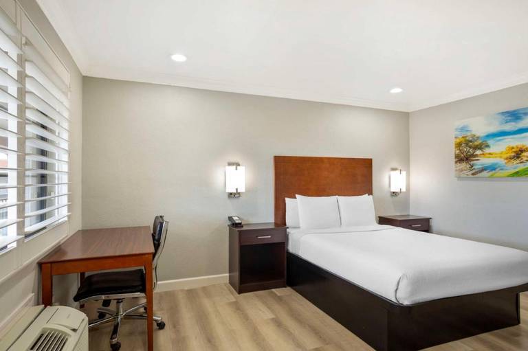 Best Western Plus Inn 