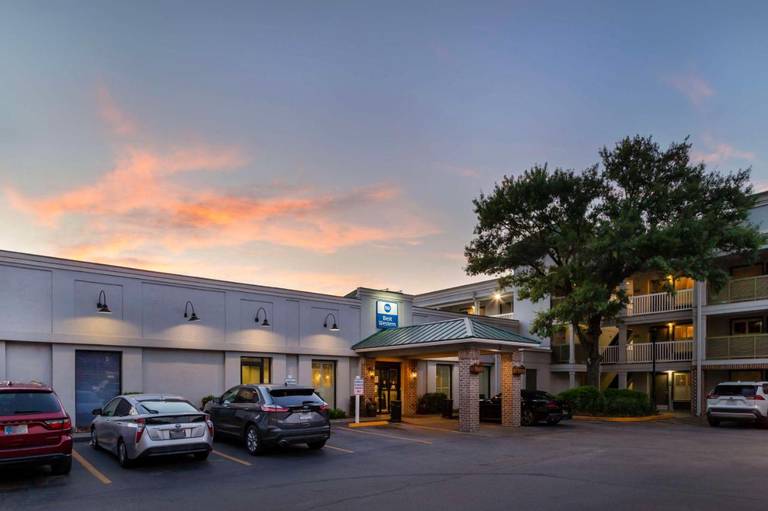 Best Western Plus Savannah Historic District 
