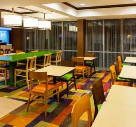 Fairfield Inn & Suites Dallas Market Center  в Далласе
