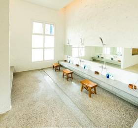 Laemtong Serviced Apartment  в Чонбури