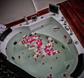 Black Lotus Villas Hua Hin  в Хуа Хине