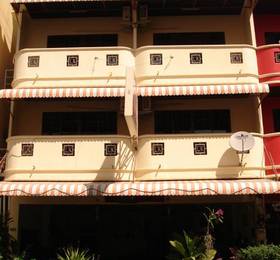 Baanyo Pattaya Guesthouse  в Чонбури