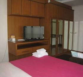Pattaya Town Guest House  в Чонбури