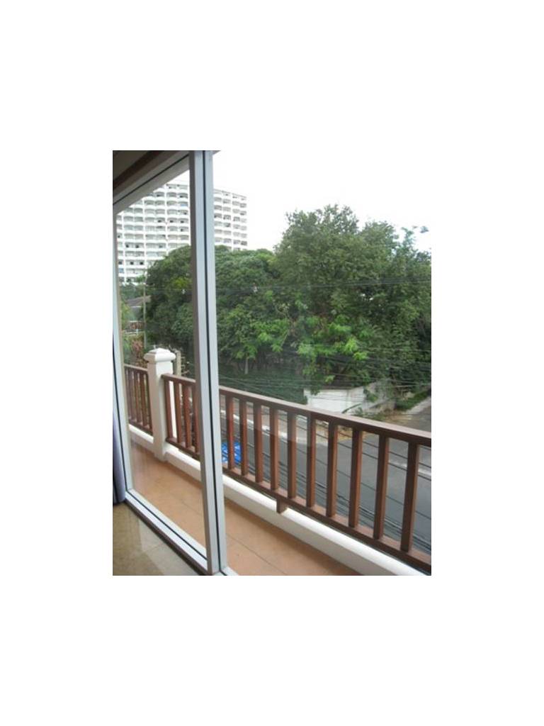 Pattaya Town Guest House 