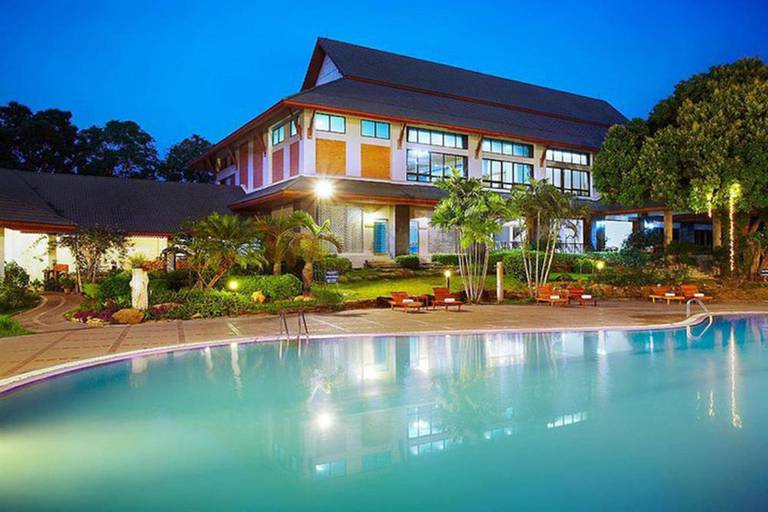 Muaklek Paradise Resort 