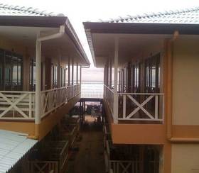 Barberry Beach Resort  в Чонбури