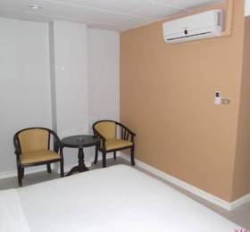 Diamond Beach Hotel  в Чонбури