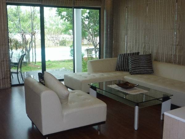 Franjipani Resort