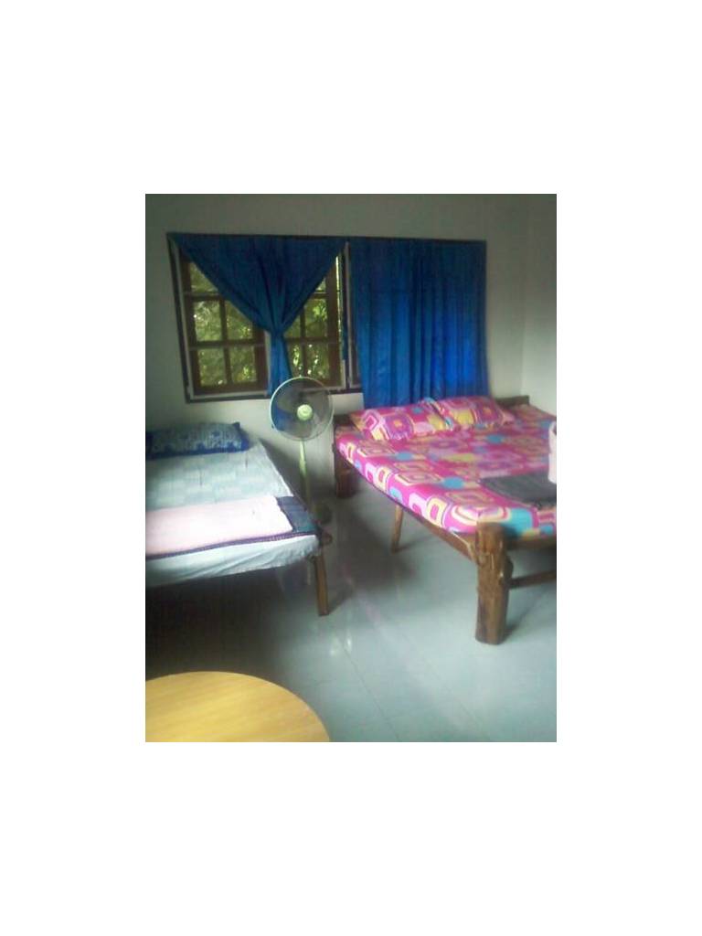 Happy Guesthouse 