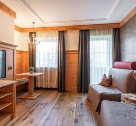 Hotel Albion Mountain Spa Resort Dolomites в Валь Гардене