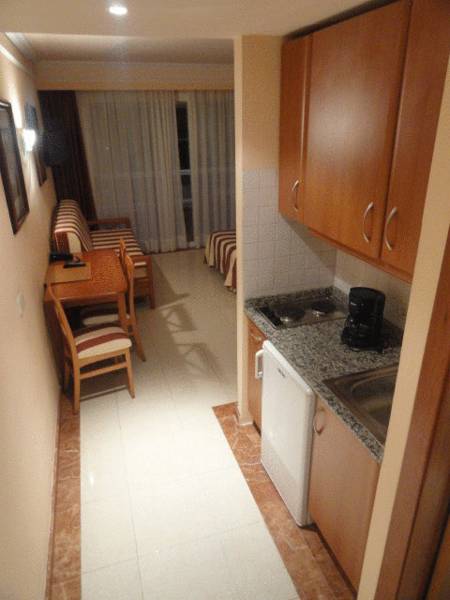 Aparthotel y Hotel Paguera Beach 