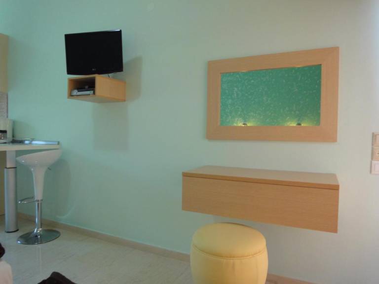 Albatros Studios Apartments