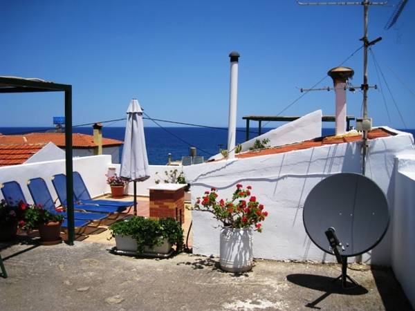 Konaki Studios Apartments