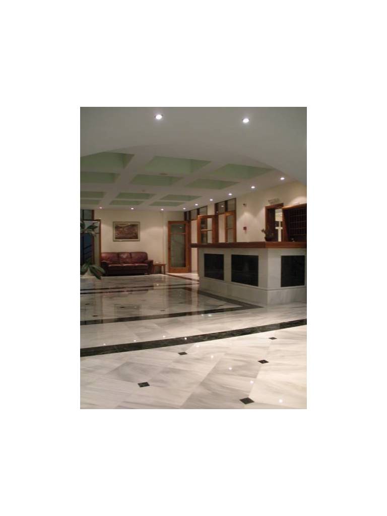 Matthias Hotel Apartments 