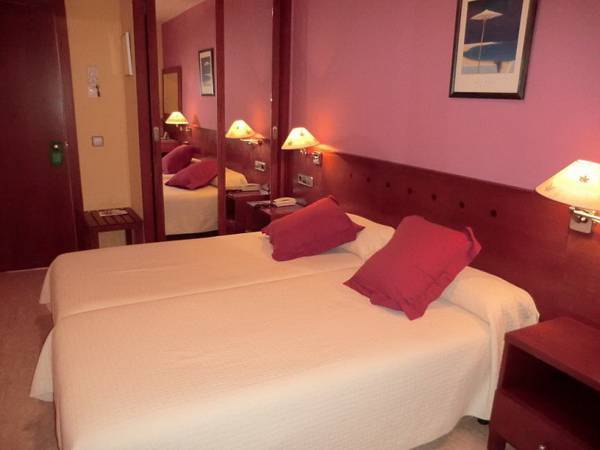 Hostal Jeni & Restaurant  3* Испания, Менорка