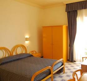 Hotel Giardino Sul Mare  в Сицилии