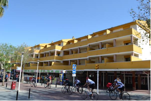 Apartamentos Flor los Almendros
